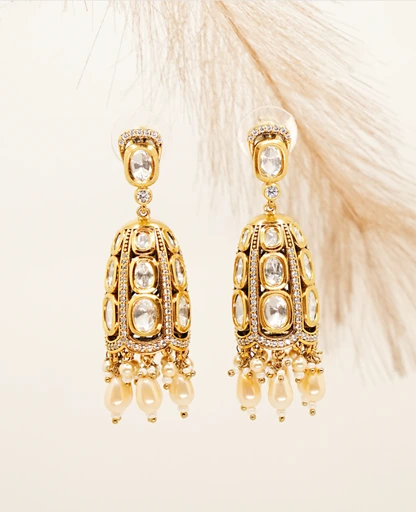 Parab Kundan Jhumka – Embrace Subtle Royalty