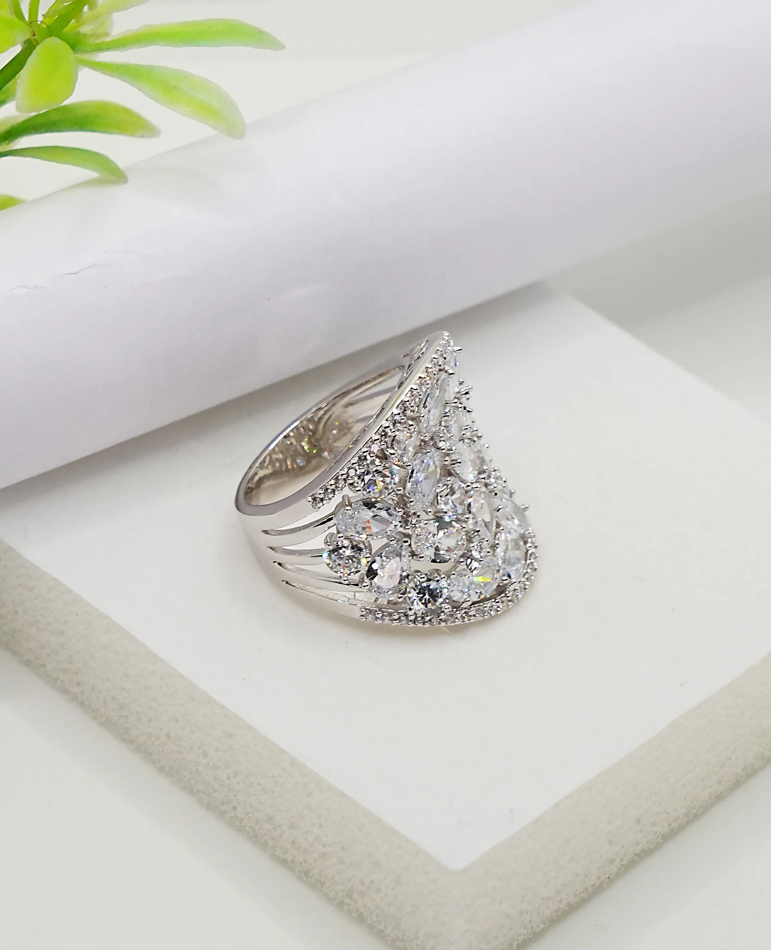 AD Rich Statement Finger Ring - Bold & Elegant