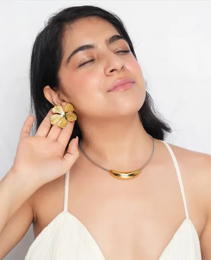 Classic Gold & Silver Chain Pendant with Magnetic Lock - Effortless Elegance