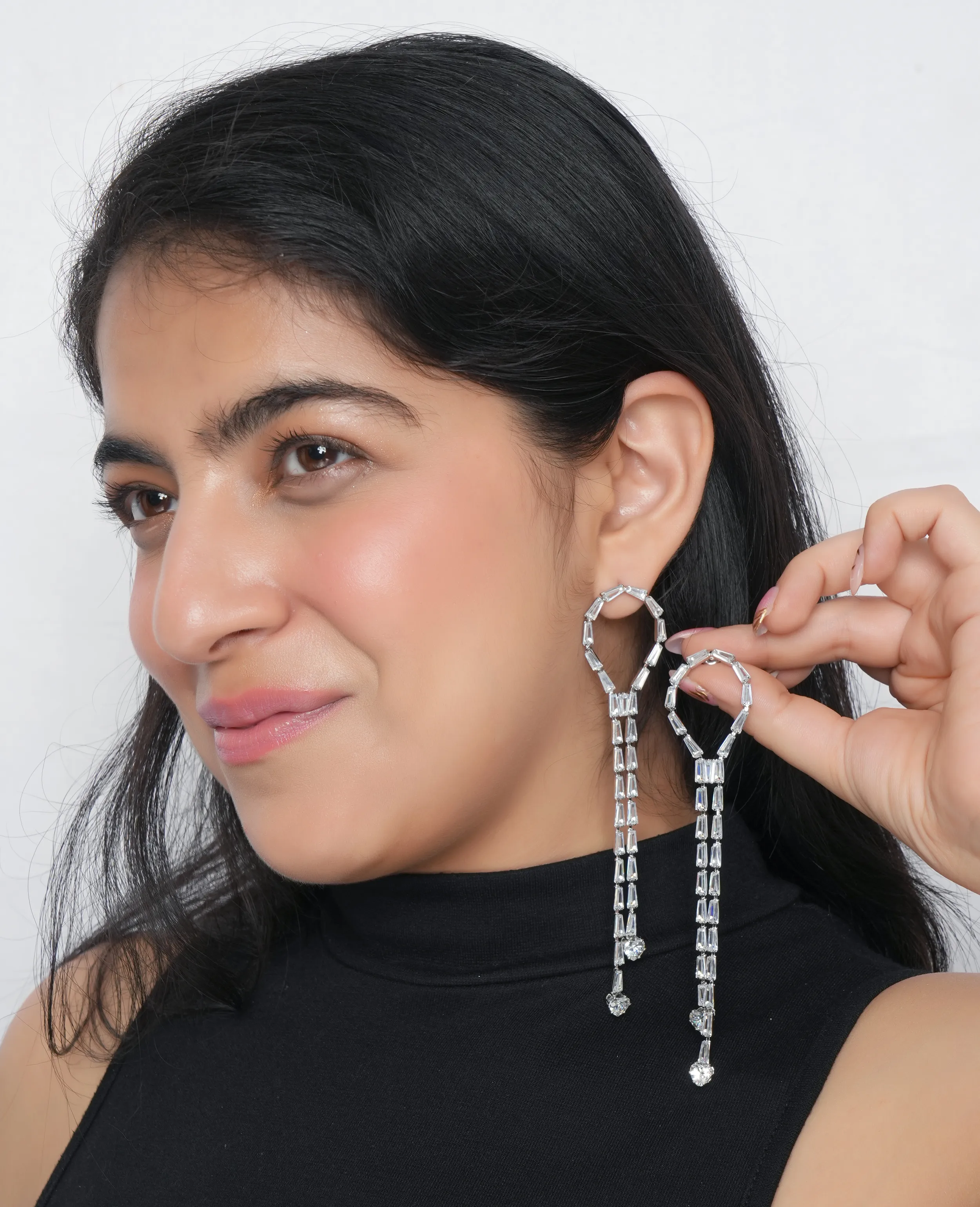 Silver Crystal Long Earrings – Graceful Sparkle for Every Occasion