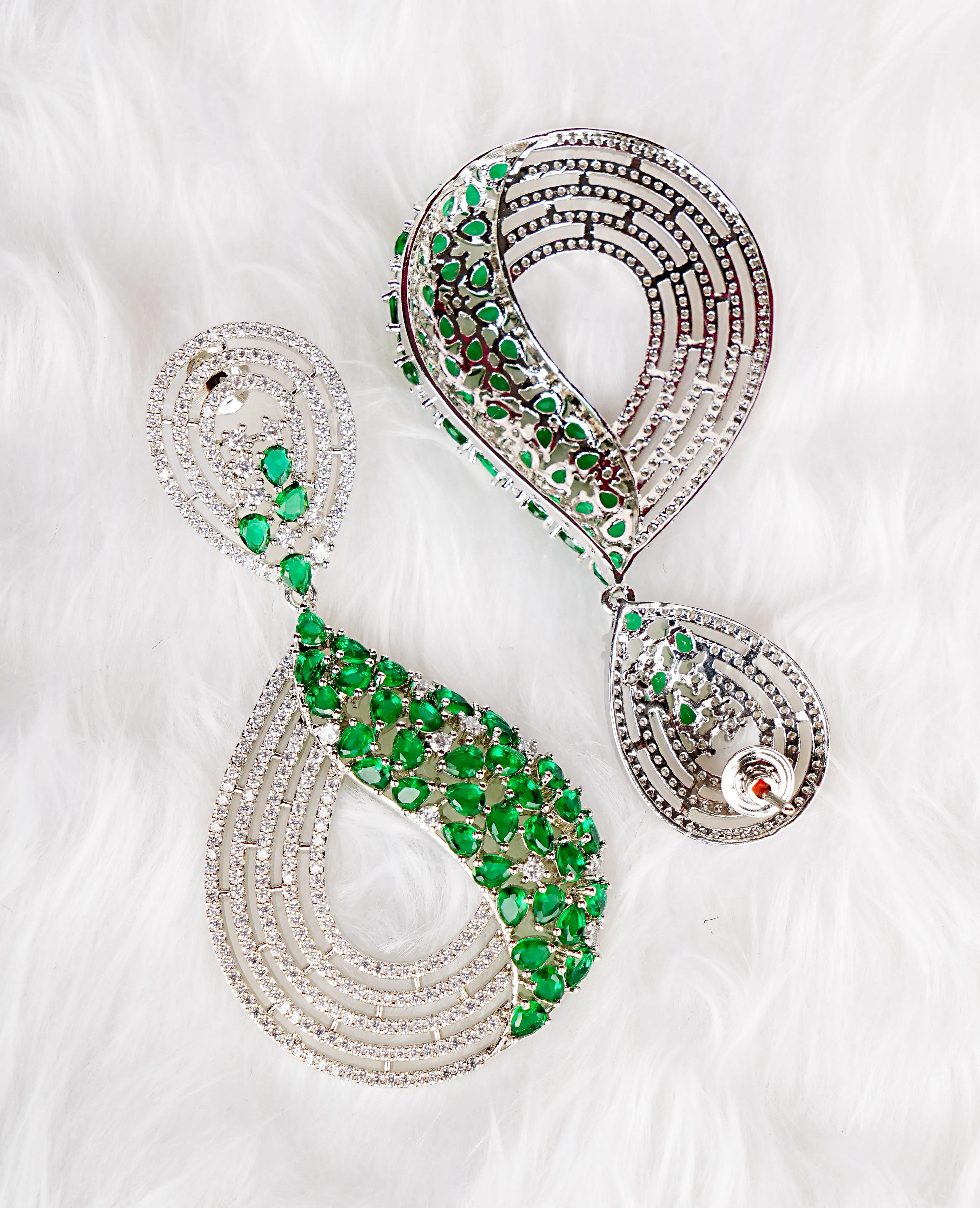 AD Emerald Earrings – A Blend of Sparkle and Sophistication