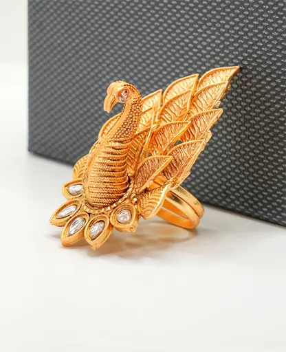 Gram Peacock-Inspired Finger Ring - 18K Gold Plated Elegance