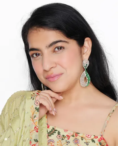 AD Emerald Earrings – A Blend of Sparkle and Sophistication