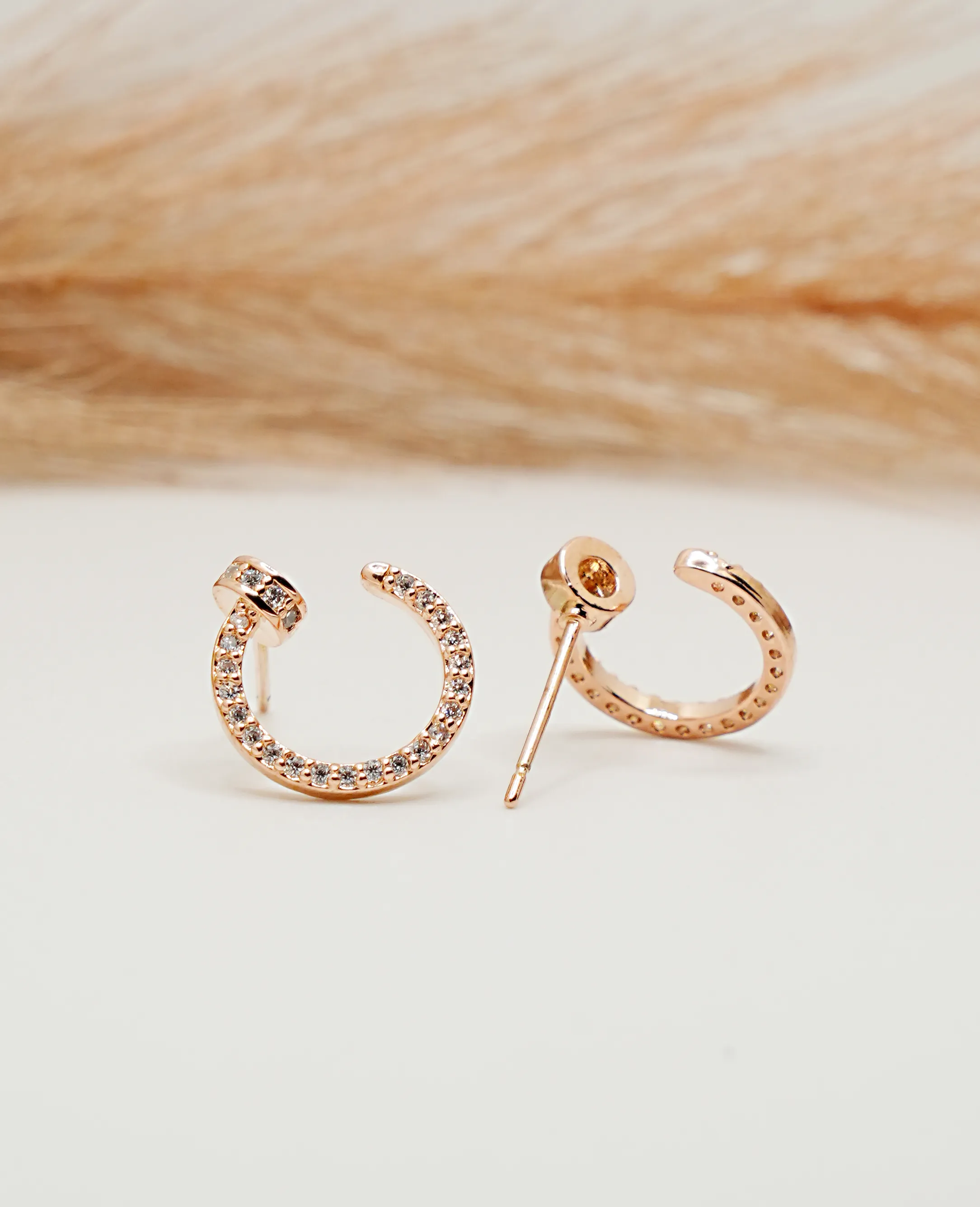 AD Rose Gold Tops – Subtle Elegance with a Sparkling Touch