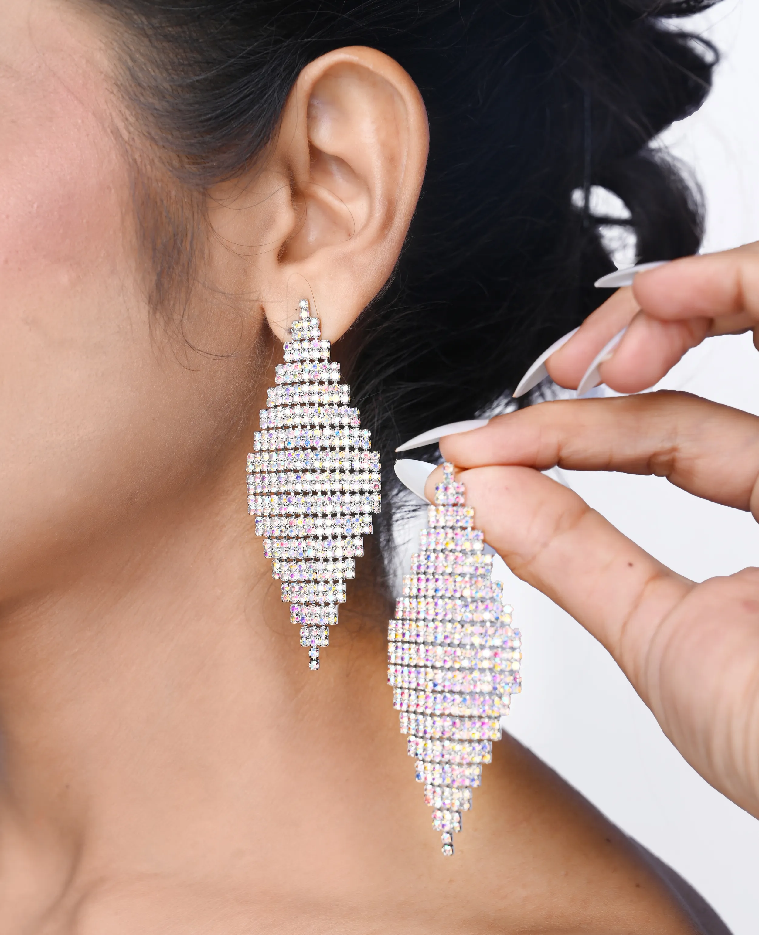 Silver Sparkle Diamond-Shaped Crystal Earrings – Sleek & Radiant