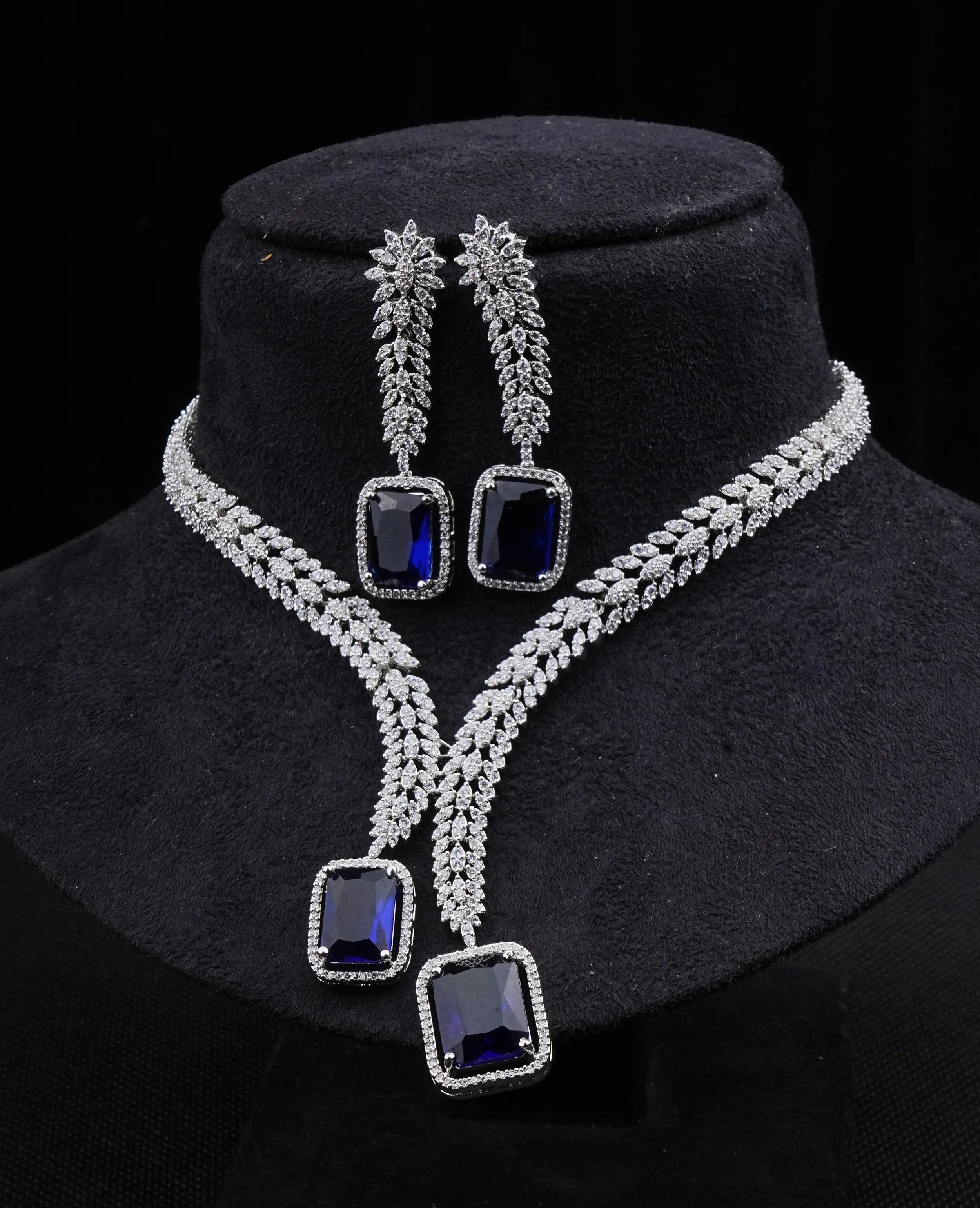 AD Sapphire Necklace Set - A Statement of Luxury